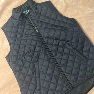 Quilted light weight zip up vest. Size Medium